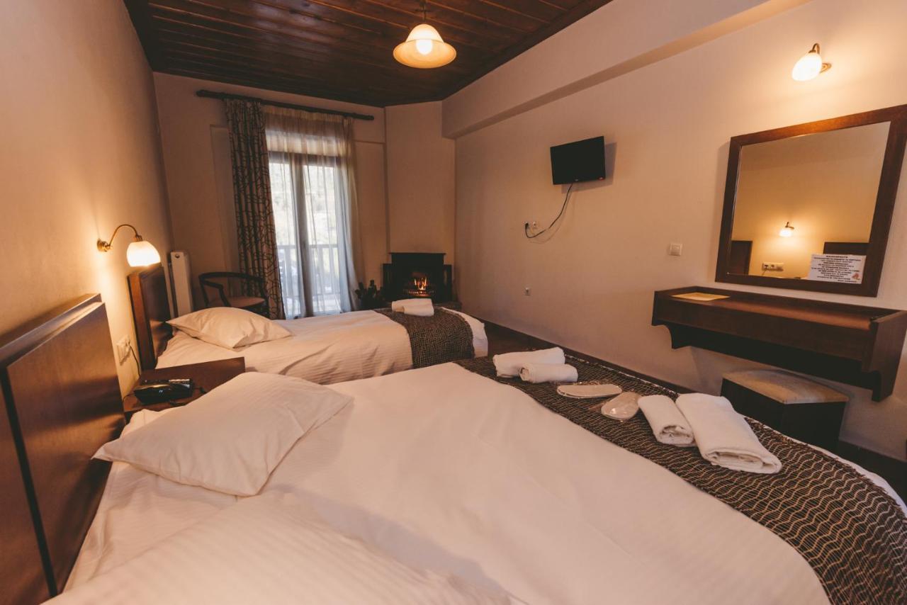 Thea Mainalou Hotel Vitina Luaran gambar