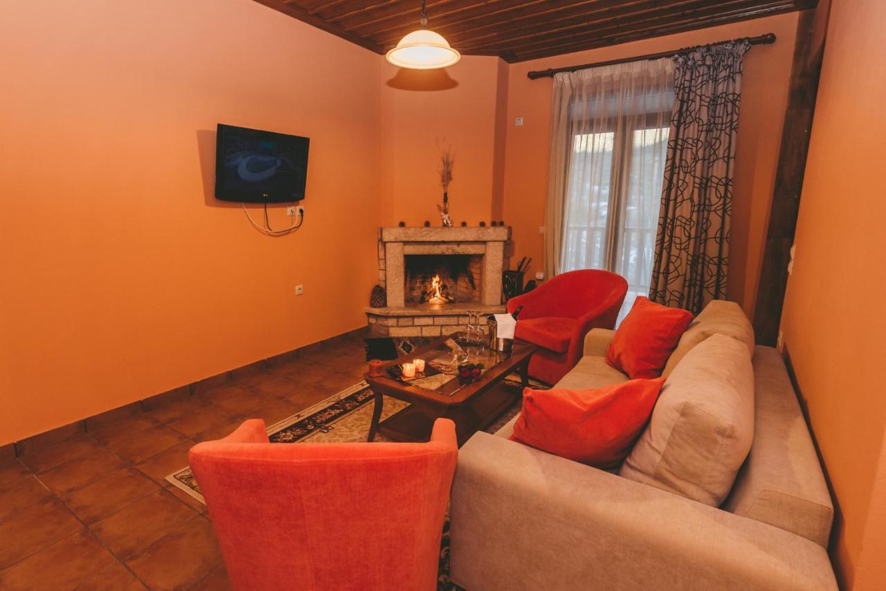 Thea Mainalou Hotel Vitina Luaran gambar