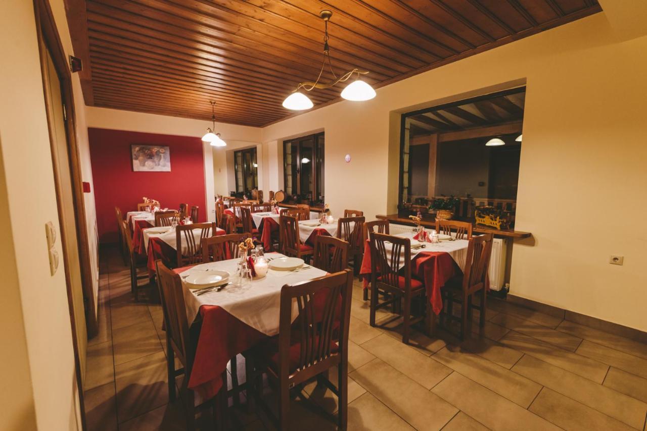 Thea Mainalou Hotel Vitina Luaran gambar
