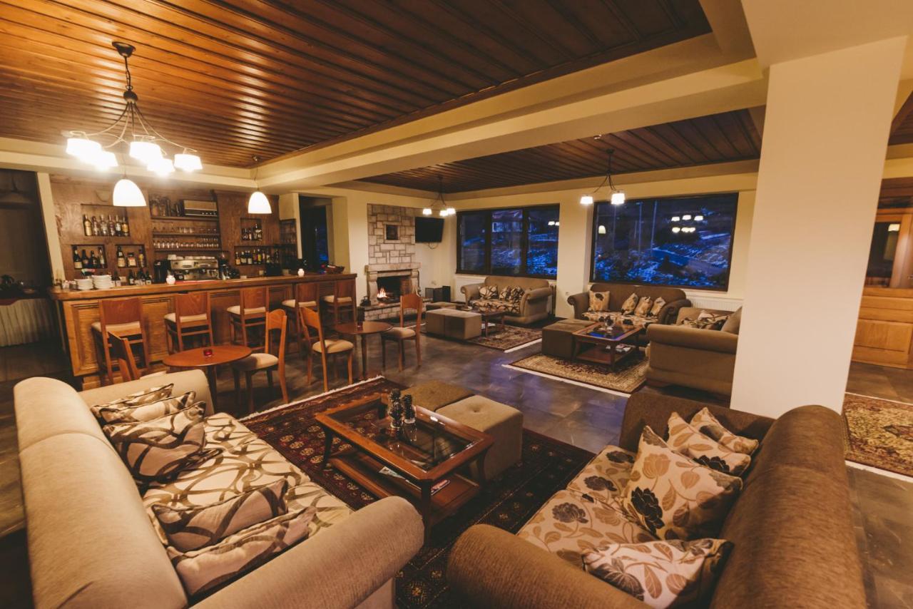 Thea Mainalou Hotel Vitina Luaran gambar